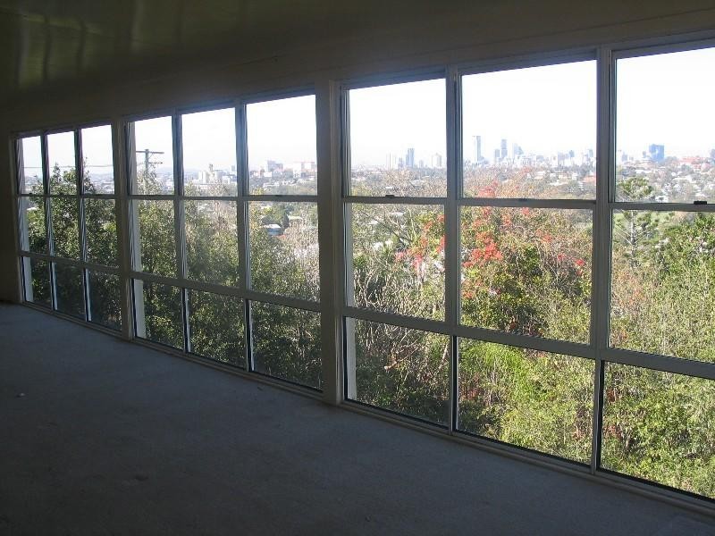 4 Hendon Street, Newmarket QLD 4051