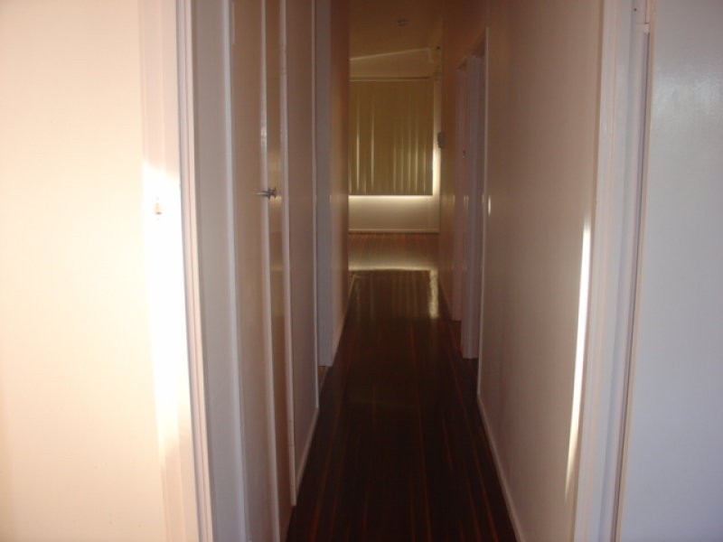 64 Stoneleigh St, Albion QLD 4010