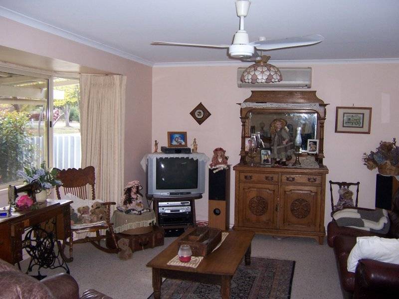 21 Marinup Street, Dwellingup WA 6213