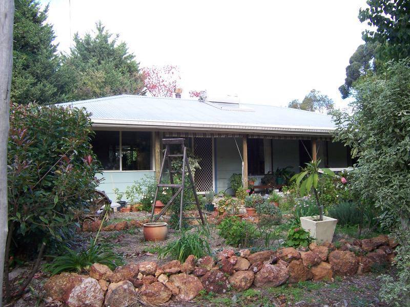 21 Marinup Street, Dwellingup WA 6213