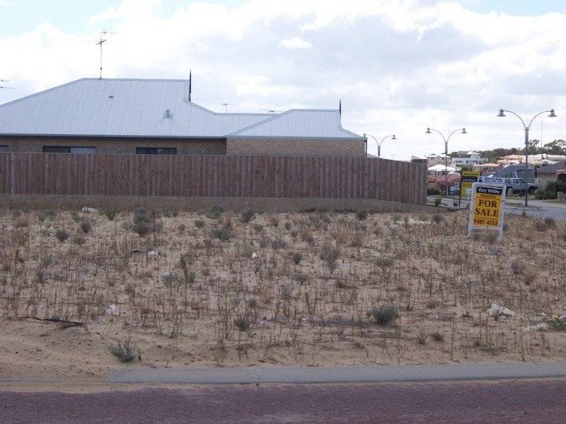 15 Buttercup Parkway, Halls Head WA 6210