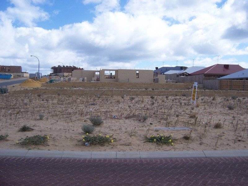 15 Buttercup Parkway, Halls Head WA 6210