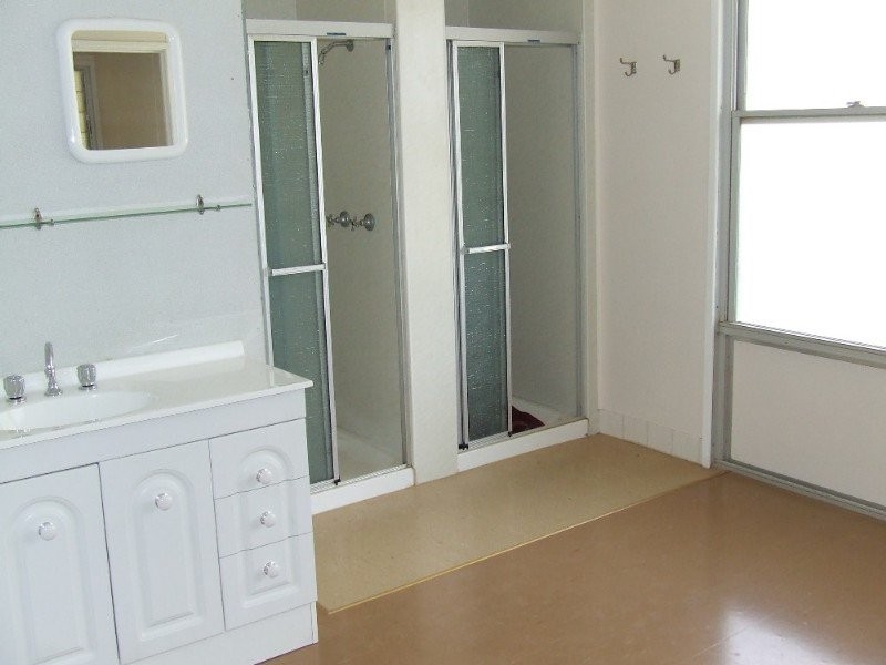 161 Crane Street, Longreach QLD 4730