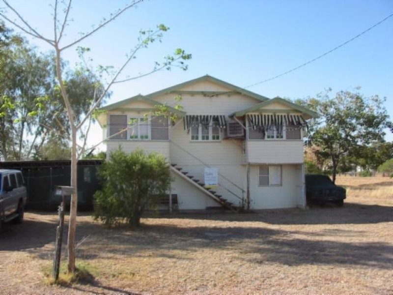 26 Winton, Hughenden QLD 4821
