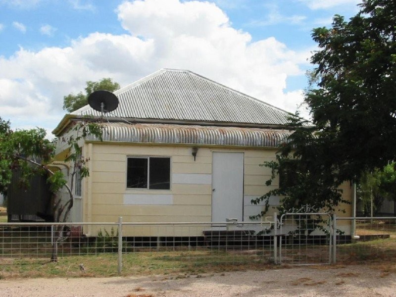 15 Hardwicke, Hughenden QLD 4821