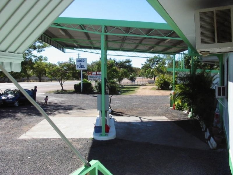 Flintstones Dinner & Van Park, 17 Page, Hughenden QLD 4821