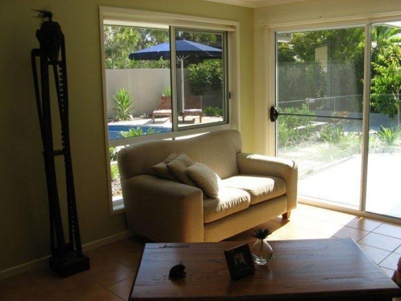 6 Peatling Lane, Twin Waters QLD 4564