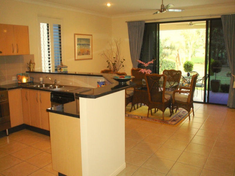 4 Pampling Place, Twin Waters QLD 4564