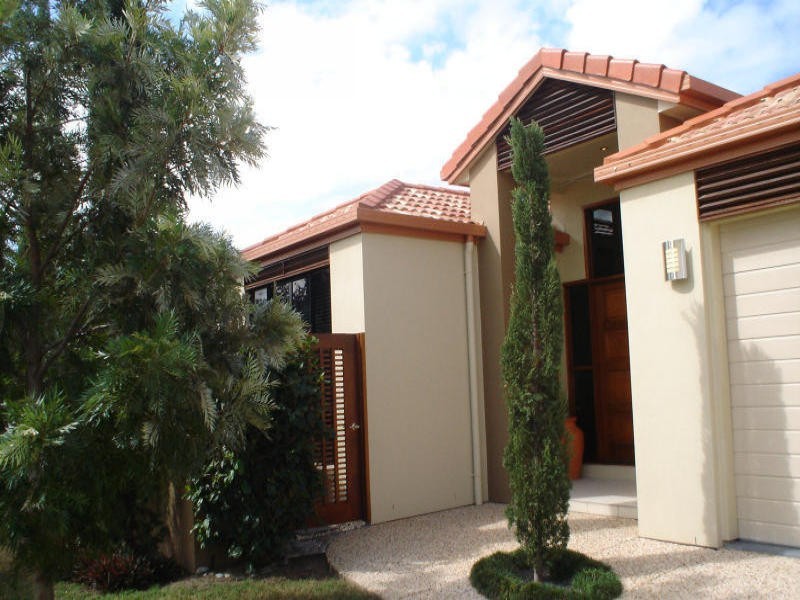4 Pampling Place, Twin Waters QLD 4564