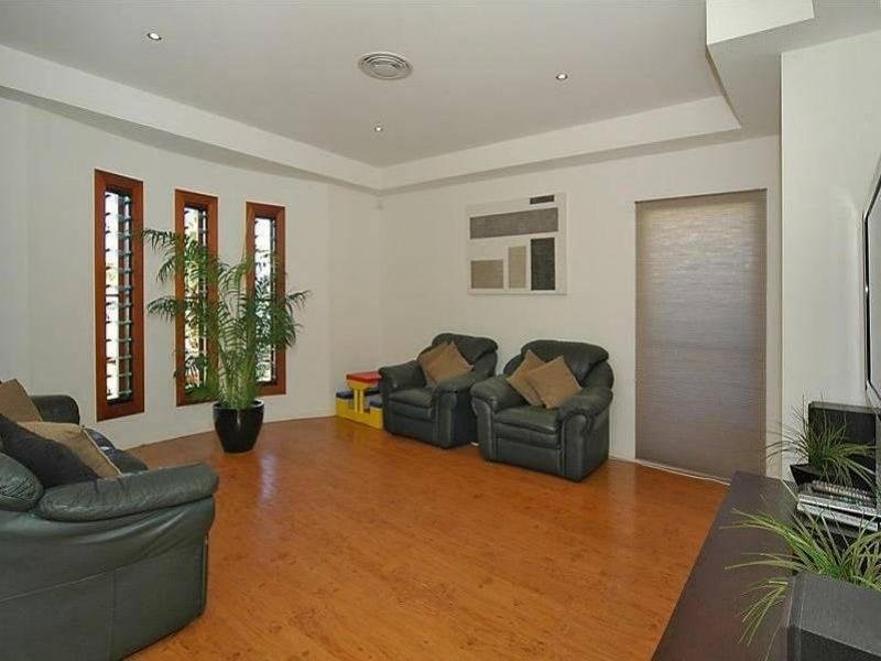18 Ironhurst Place, Peregian Springs QLD 4573