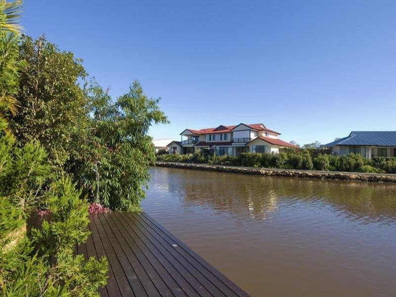 33 Seahorse Drive, Twin Waters QLD 4564