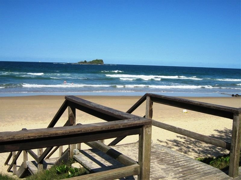 28 Lows Drive, Pacific Paradise QLD 4564