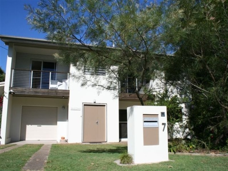7 Callitris Crescent, Marcus Beach QLD 4573