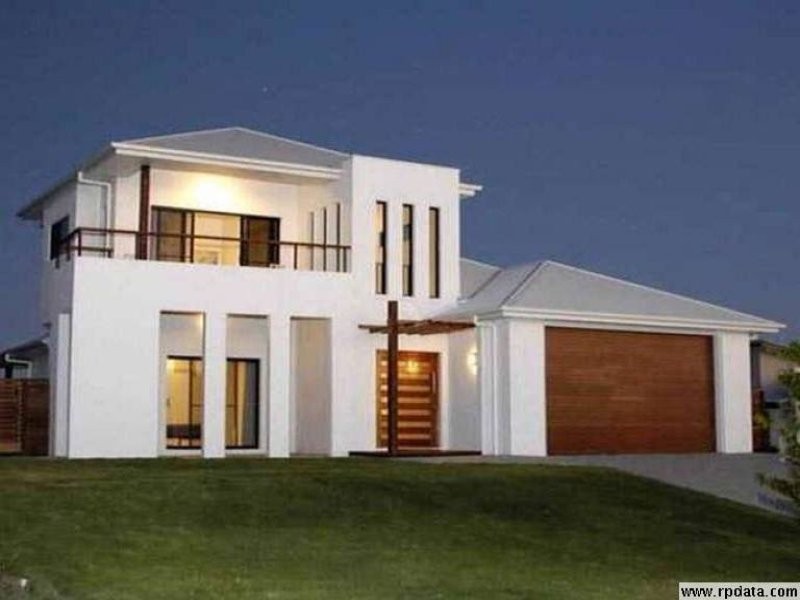 18 Maddens Crescent, Peregian Springs QLD 4573