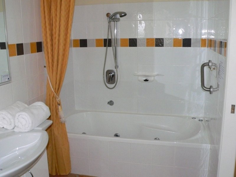 1a & b / 1890 David Low Way, Coolum Beach QLD 4573