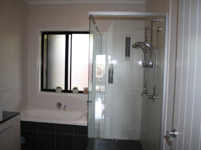 115 The Avenue, Peregian Springs QLD 4573