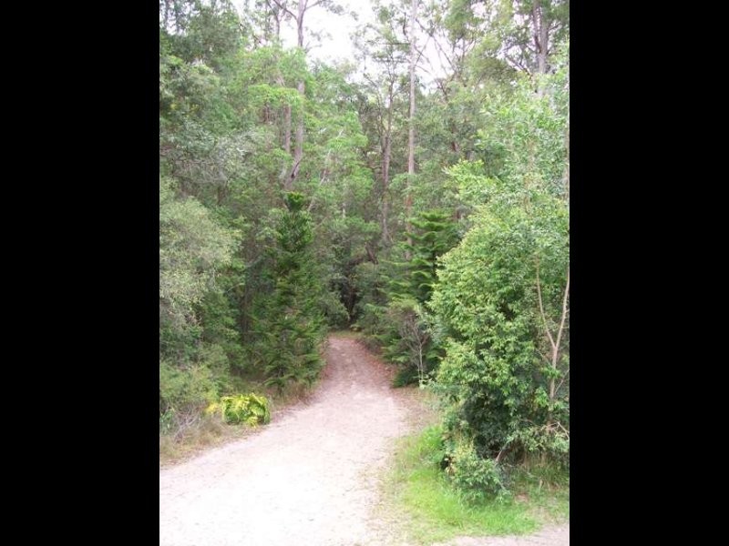 182 Hidden Valley Rd, North Arm QLD 4561