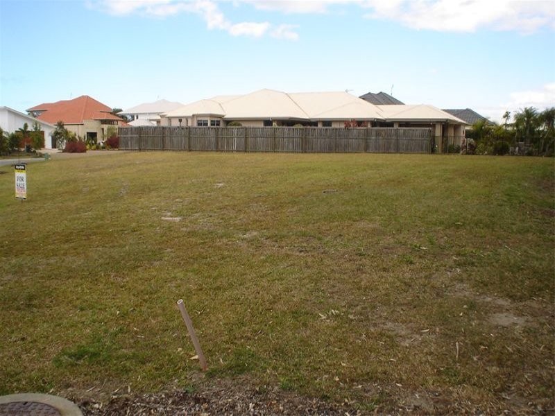 8 Hetherington Drive, Twin Waters QLD 4564