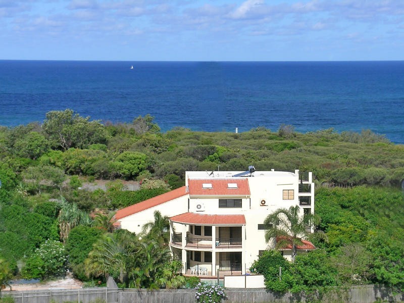 52 Driftwood Drive, Castaways Beach QLD 4567