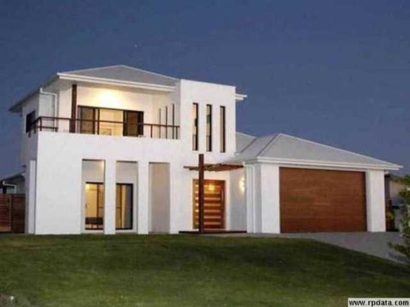 18 Maddens Crescent, Peregian Springs QLD 4573