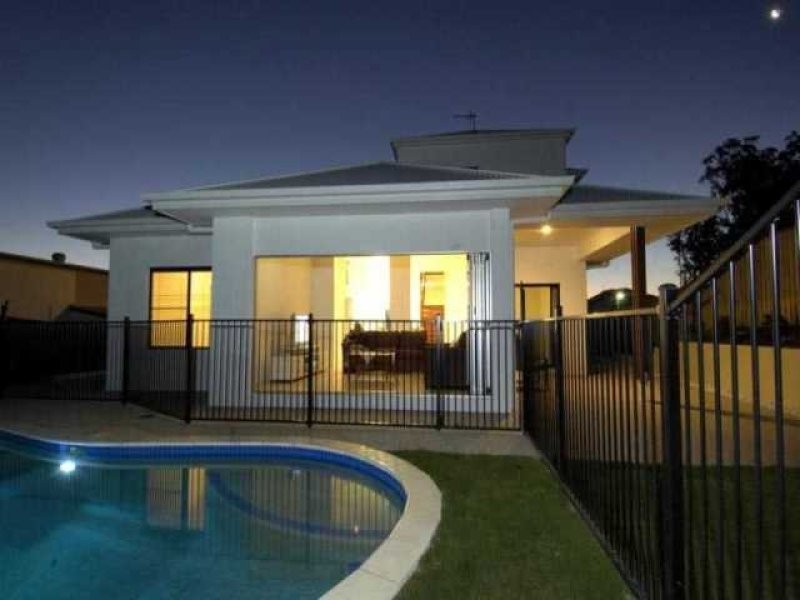 18 Maddens Crescent, Peregian Springs QLD 4573