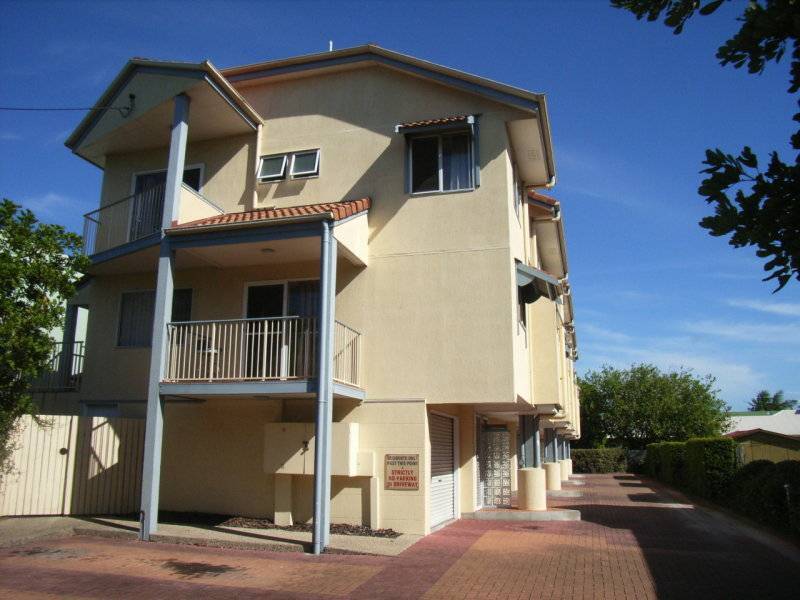 1/ 61 Duporth Avenue, Maroochydore QLD 4558