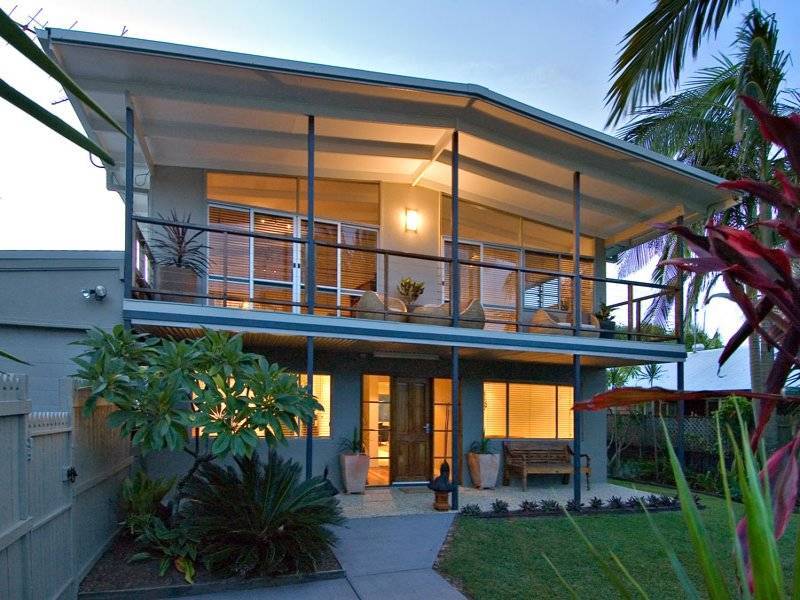 24 Surf Road, Maroochydore QLD 4558