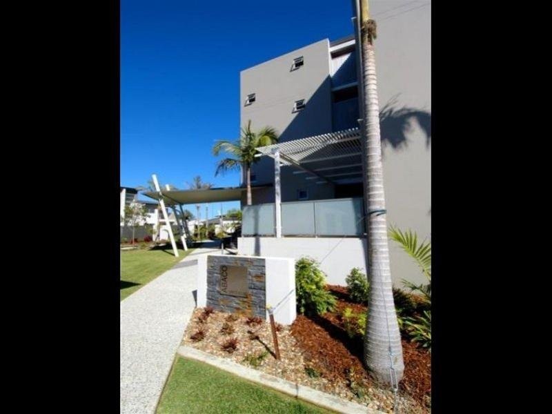 73/2 ‘St Kitts’, Grand Parade,, Kawana Island QLD 4575