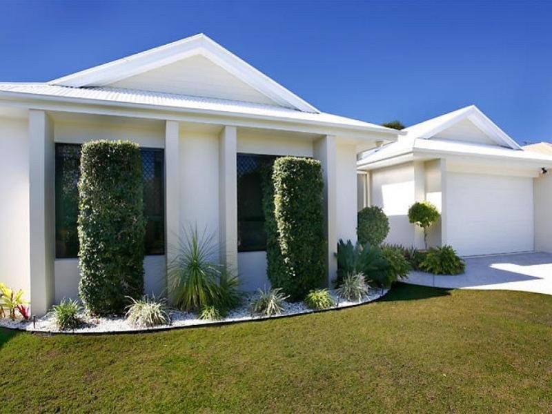 32 Baker Finch Place, Twin Waters QLD 4564