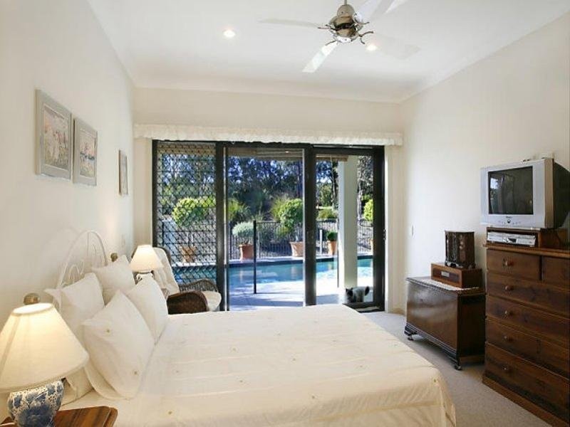 32 Baker Finch Place, Twin Waters QLD 4564