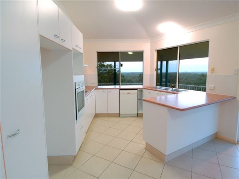 17 Forest Oak Court, Tanawha QLD 4556