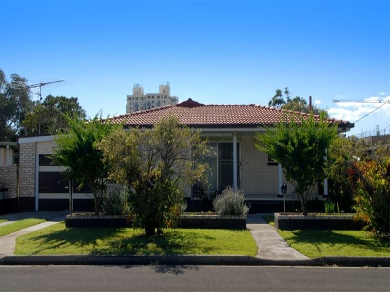 51 Hinley Avenue, Maroochydore QLD 4558