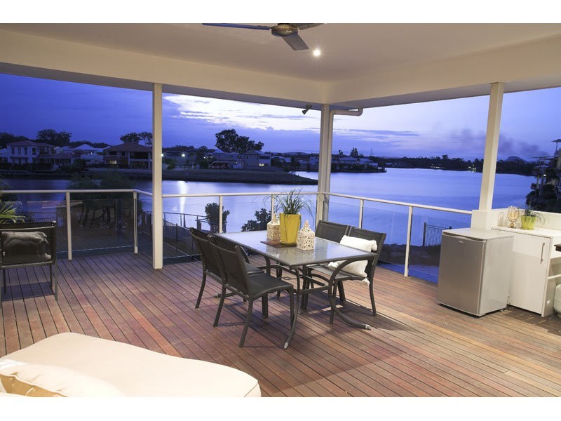 24 Anchorage Circuit, Twin Waters QLD 4564