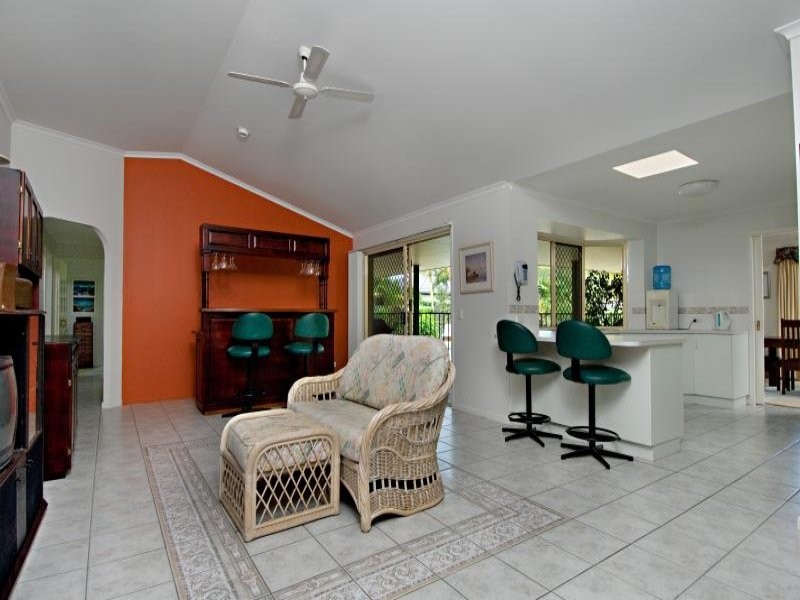 5 Teasel Court, Mountain Creek QLD 4557