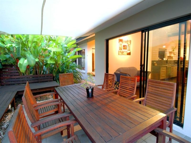 81 Yakola Parade, Alexandra Headland QLD 4572