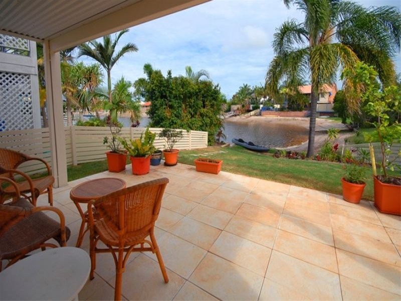 2b Admirals Court, Mooloolaba QLD 4557