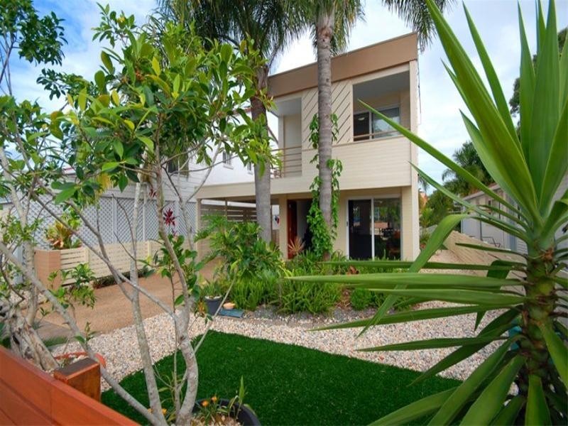 2b Admirals Court, Mooloolaba QLD 4557