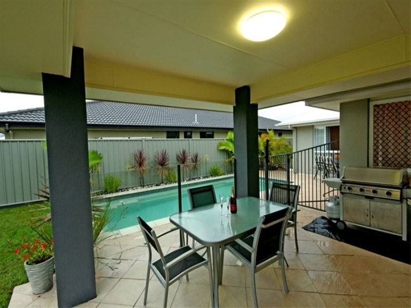 30 Sailfish Drive, Mountain Creek QLD 4557