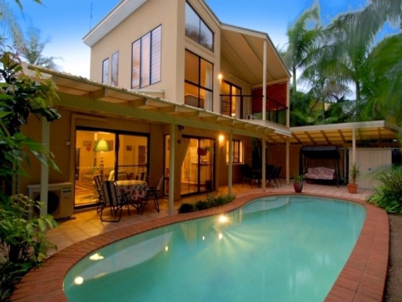 19 Admiralty Drive, Alexandra Headland QLD 4572