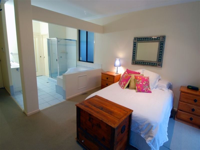 6 Elderberry Court, Twin Waters QLD 4564