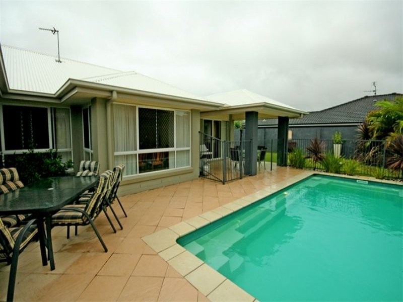 30 Sailfish Drive, Mountain Creek QLD 4557