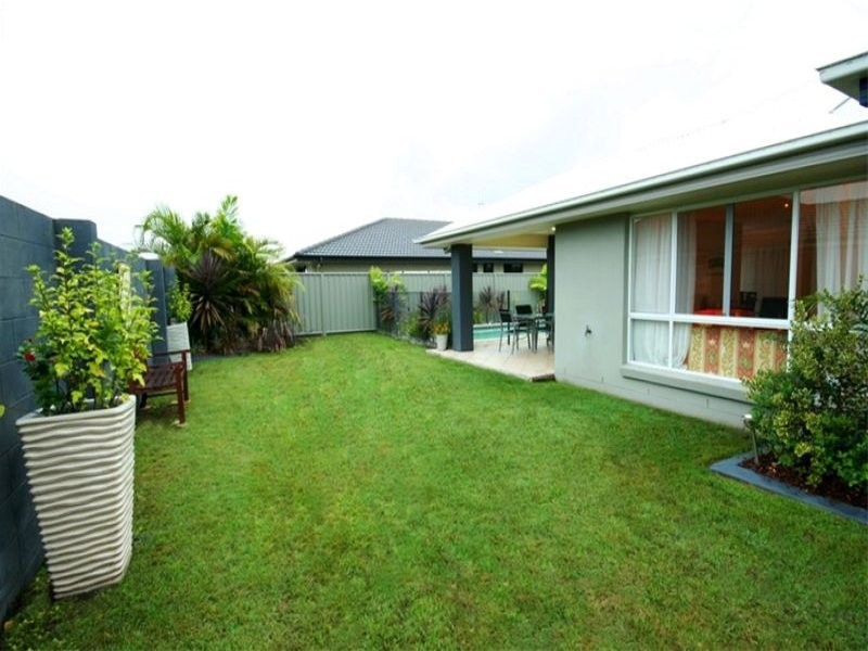 30 Sailfish Drive, Mountain Creek QLD 4557