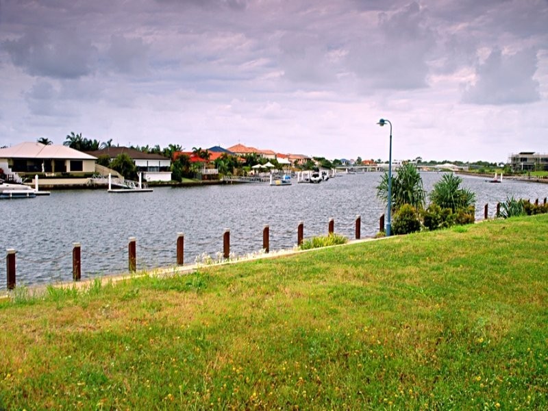 9 Nevis Court, Kawana Island QLD 4575