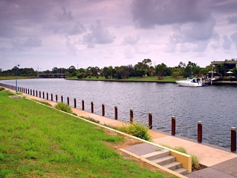9 Nevis Court, Kawana Island QLD 4575