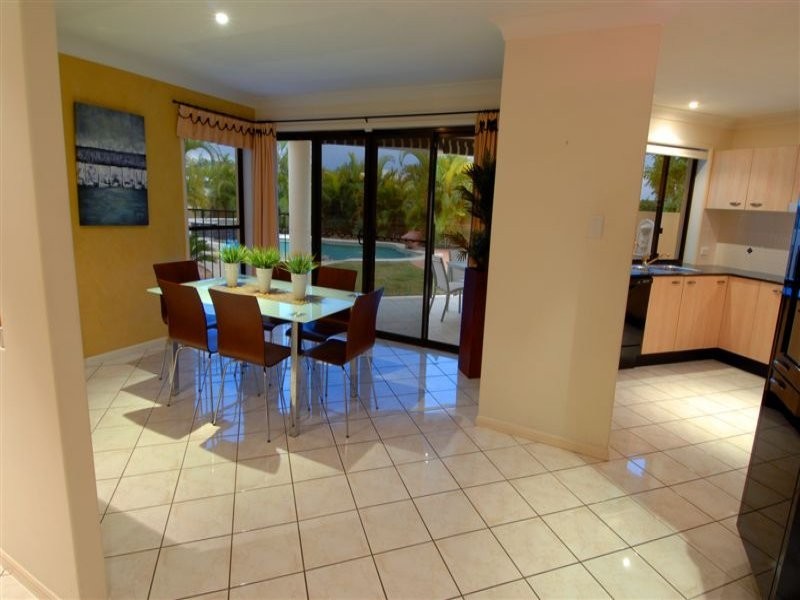 14 Mykonos Court, Kawana Island QLD 4575