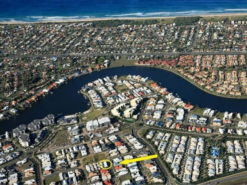 1 Molokai Lane, Kawana Island QLD 4575
