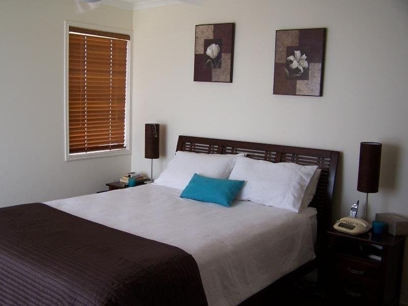 1 Molokai Lane, Kawana Island QLD 4575