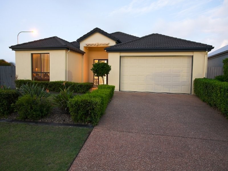 17 Malta Place, Kawana Island QLD 4575