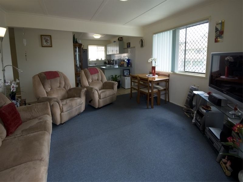 26 Broadwater Avenue, Maroochydore QLD 4558