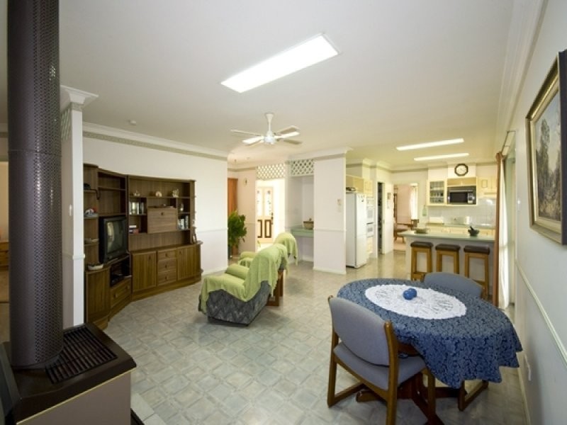 64 Upper Rosemount Road, Rosemount QLD 4560